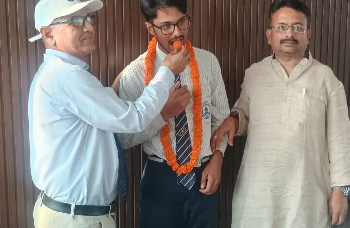 सीबीएसई 10वीं परीक्षा में 90% अंक प्राप्त कर जयदीप मिश्रा ने बढ़ाया परिवार और क्षेत्र का मान सीबीएसई 10वीं परीक्षा में 90% अंक प्राप्त कर जयदीप मिश्रा ने बढ़ाया परिवार और क्षेत्र का मान