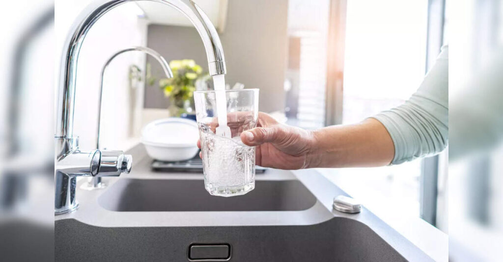 1 in 4 People Still Lack Safe Drinking Water, Urgency Needed for Global Access, ETHealthworld 1 in 4 People Still Lack Safe Drinking Water, Urgency Needed for Global Access, ETHealthworld