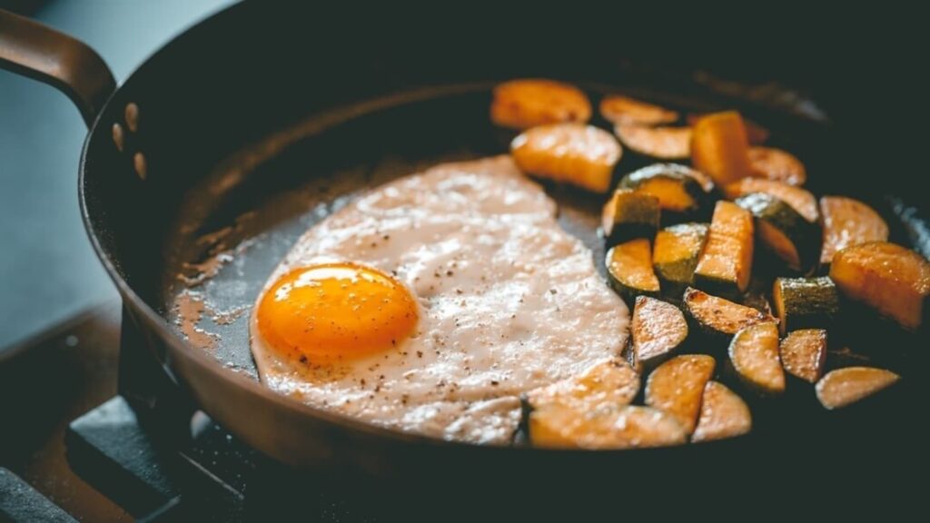 Cancer specialist warns about 3 common kitchenware items that can cause cancer: ‘You are frying poison in…’ | Health
