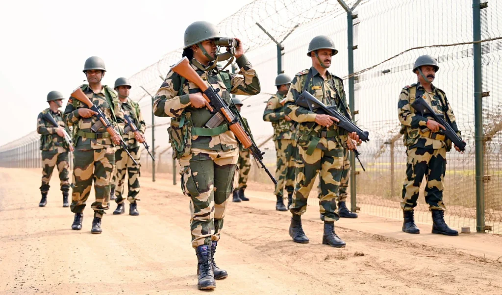 Gallantry Medals for Seema Praharis | स्वतंत्रता दिवस पर ऑपरेशन सिंदूर के लिए 16 बीएसएफ कर्मियों को वीरता पदक से सम्मानित किया गया