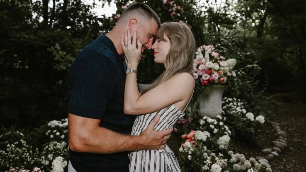 Loved Taylor Swift’s engagement dress? Here’s how to style stripes from head to toe | Fashion Trends Loved Taylor Swift’s engagement dress? Here’s how to style stripes from head to toe | Fashion Trends