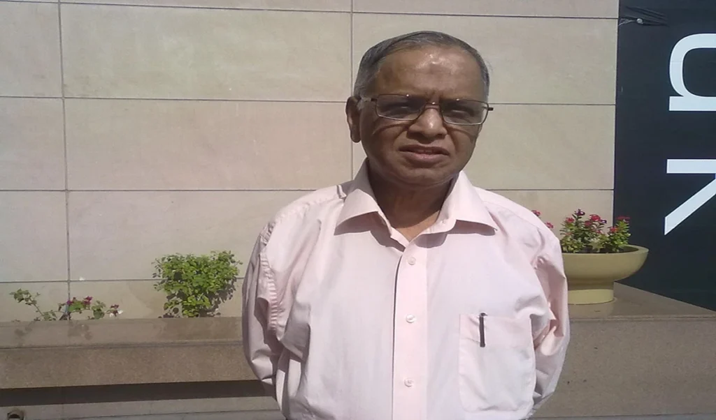 NR Narayana Murthy Birthday: एनआर नारायण ने 10 हजार से खड़ी की अरबों की Infosys, एक कमरे से की थी शुरूआत