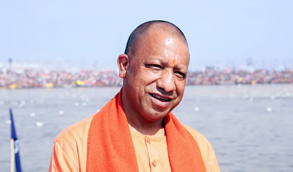 इलाज के लिए सुविधा और पैसे की कोई कमी नहीं : योगी आदित्यनाथ