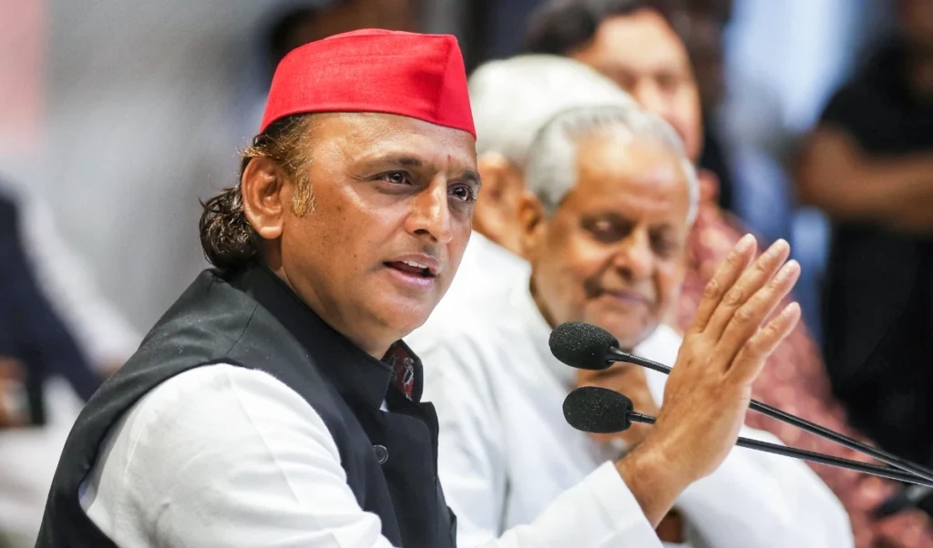 चीनी सामान से बढ़ा देश का आर्थिक संकट, भाजपा की आत्मनिर्भरता खोखली, अखिलेश यादव का सरकार पर हमला