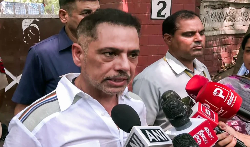 यह 20 साल पुराना मामला, कोई सबूत नहीं, ED की चार्जशीट पर बोले रॉबर्ट वाड्रा यह 20 साल पुराना मामला, कोई सबूत नहीं, ED की चार्जशीट पर बोले रॉबर्ट वाड्रा