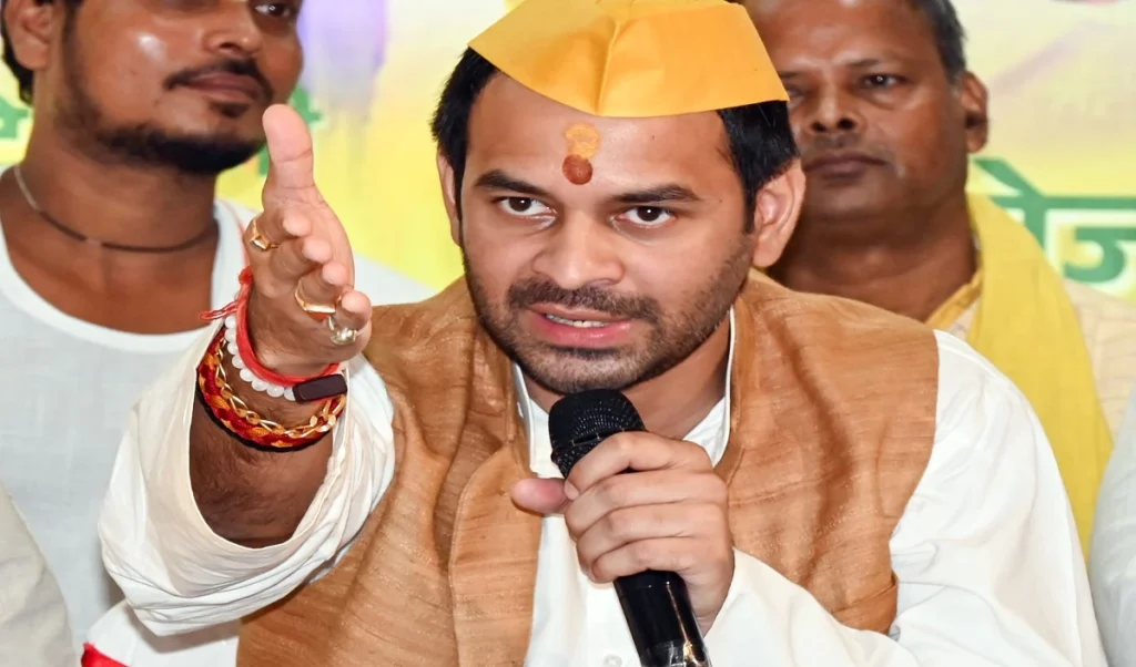 लोकतंत्र बचाने निकले हैं या तार-तार करने? राहुल-तेजस्वी की यात्रा पर तेज प्रताप का तंज, दी ये सलाह