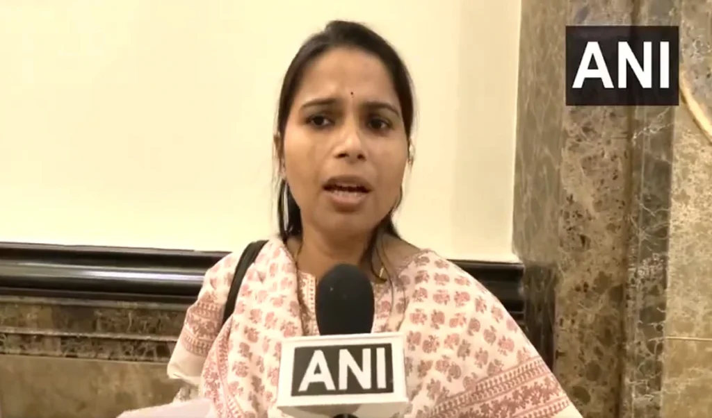 वे PDA के पूरी तरह खिलाफ, पार्टी से निष्कासन के बाद सपा पर बरसीं विधायक पूजा पाल