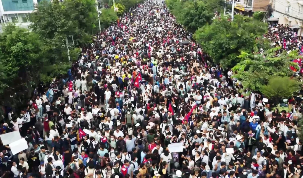 Nepal Gen Z protest: मौजूदा स्थिति पर भारत चिंतित, बताया- हालात पर हमारी करीब से नजर