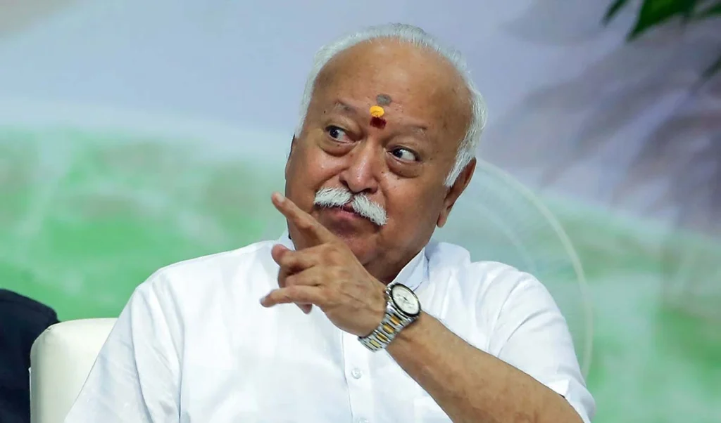 Prabhasakshi NewsRoom: Mohan Bhagwat बोले- झूठी साबित हुई Winston Churchill की भविष्यवाणी, भारत बंटा नहीं, Britain खुद संकट में