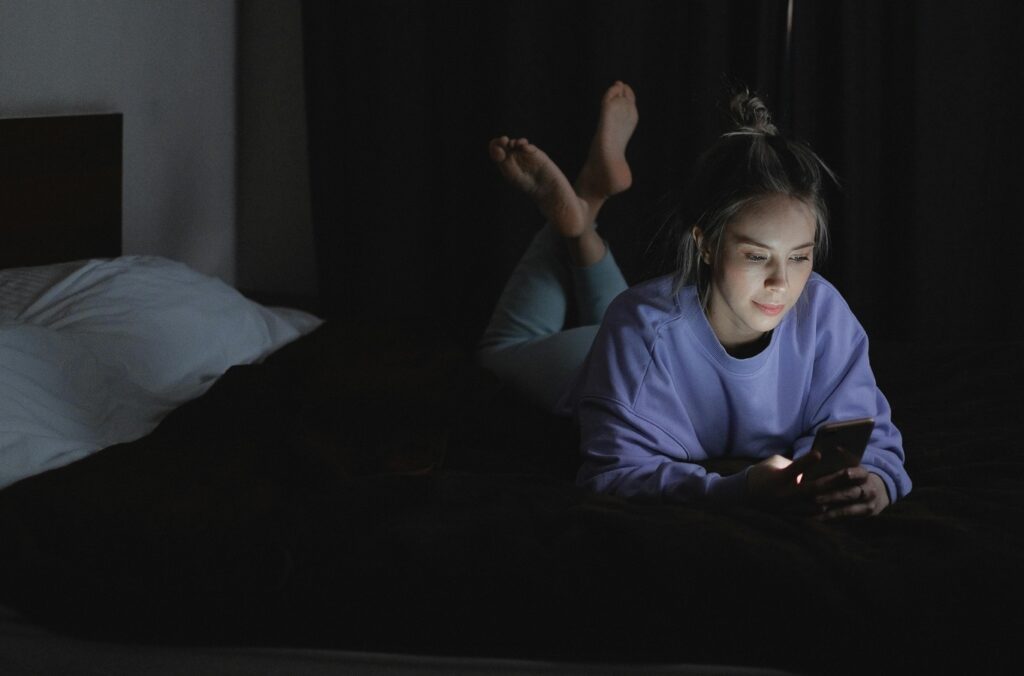 Surgeon warns ‘stop scrolling till 2 AM’; shares how poor sleep silently harms your body in ways you never imagined Surgeon warns ‘stop scrolling till 2 AM’; shares how poor sleep silently harms your body in ways you never imagined