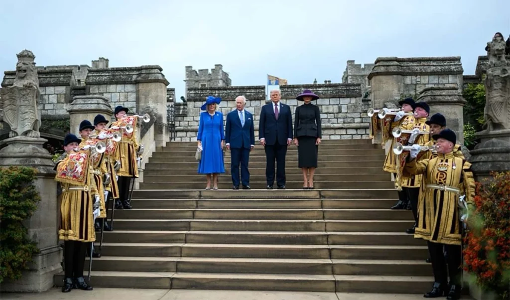 Vishwakhabram: Britain ने Donald Trump का शाही स्वागत कर उनके मन में 'विश्व सम्राट' होने की भावना और गहरी कर दी है