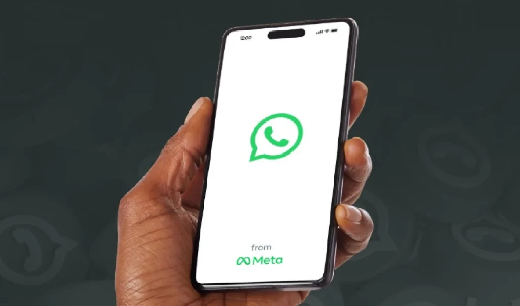 whatsapp is rolling out a feature that supports sharing live photos in their original format