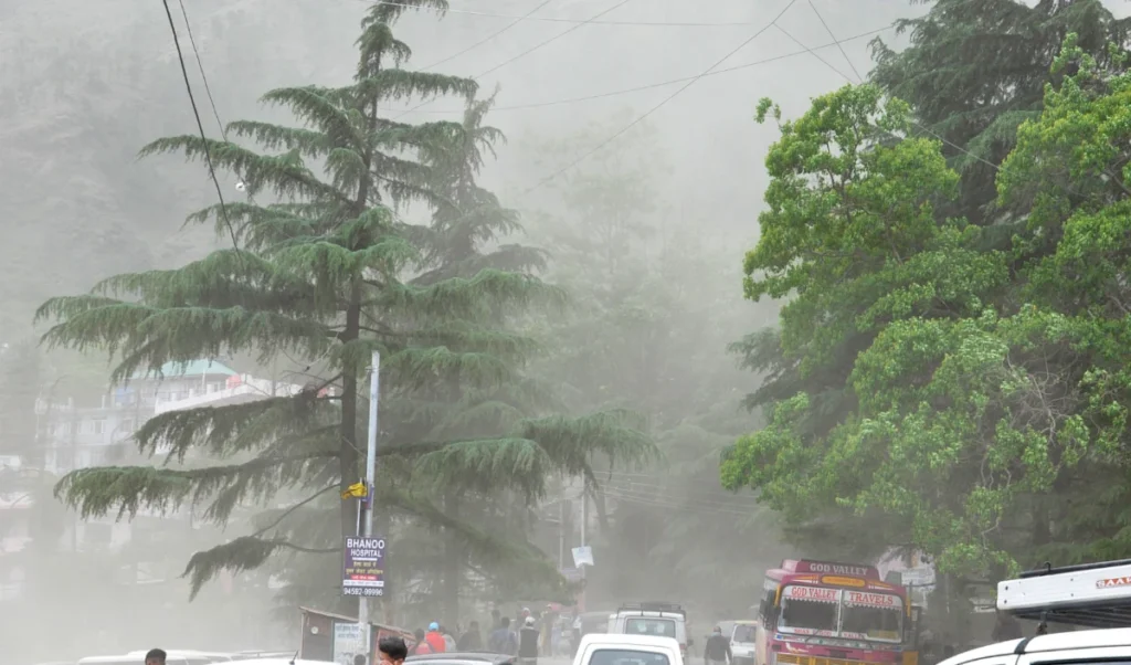 अरुणाचल प्रदेश में बारिश और आंधी का अनुमान