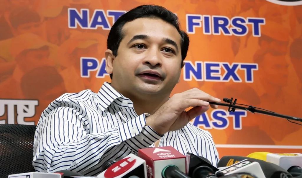 उद्धव के विरोध के बाद नितेश राणे का पलटवार,  आदित्य ठाकरे बुर्का पहनकर देखेंगे भारत-पाक मैच