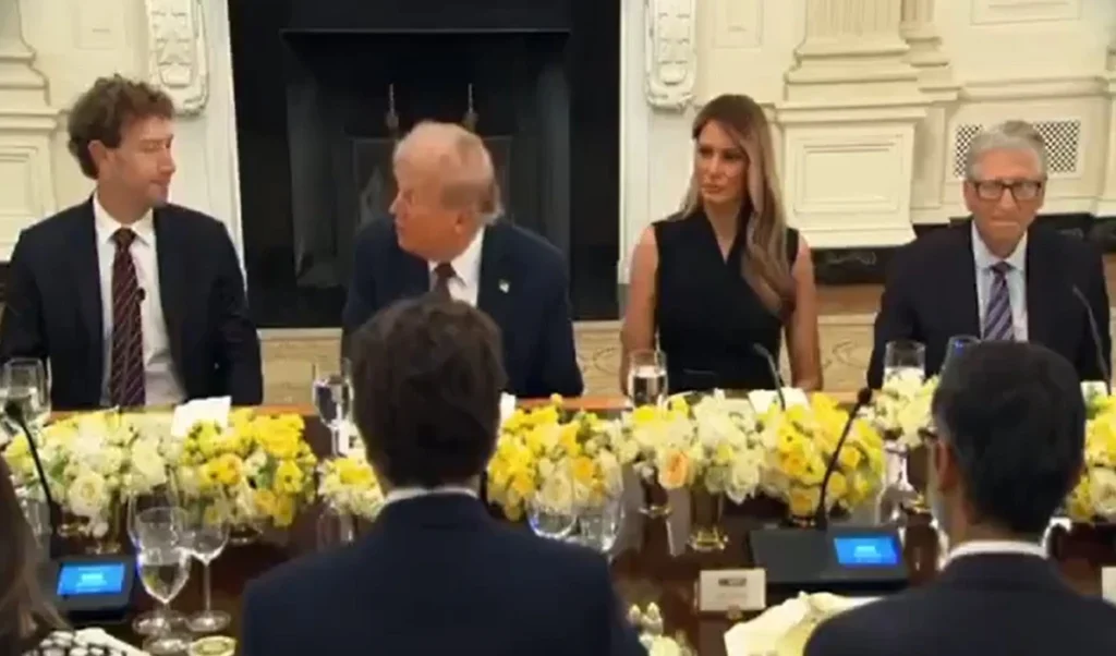 एप्पल, माइक्रोसॉफ्ट, मेटा के Ceos को डिनर टेबल पर बिठाकर ट्रंप ने सीधा पूछा- अमेरिका में कौन कितना लगाएगा पैसा?