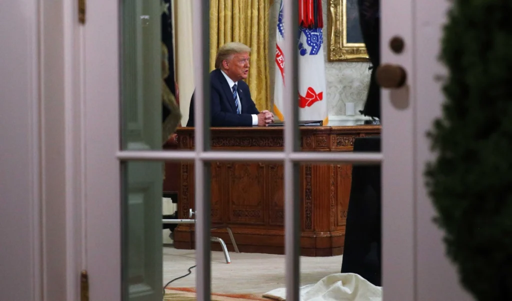 ट्रंप प्रशासन ने उच्चतम न्यायालय से शुल्क मामले में शीघ्र निर्णय देने का अनुरोध किया