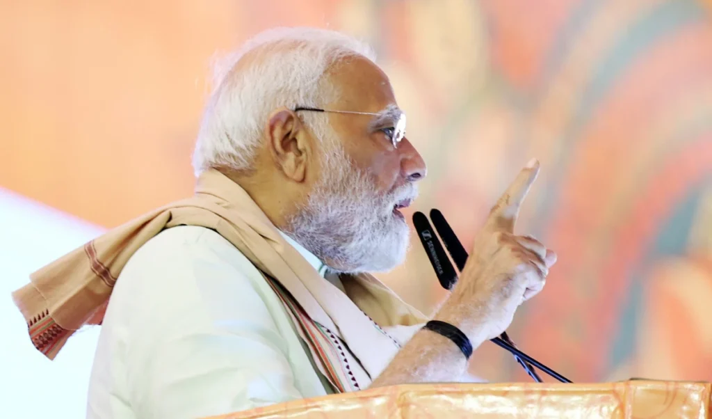 त्योहारों में स्वदेशी खरीदें! पीएम मोदी ने कहा – आत्मनिर्भर भारत ही विकसित भारत का रास्ता