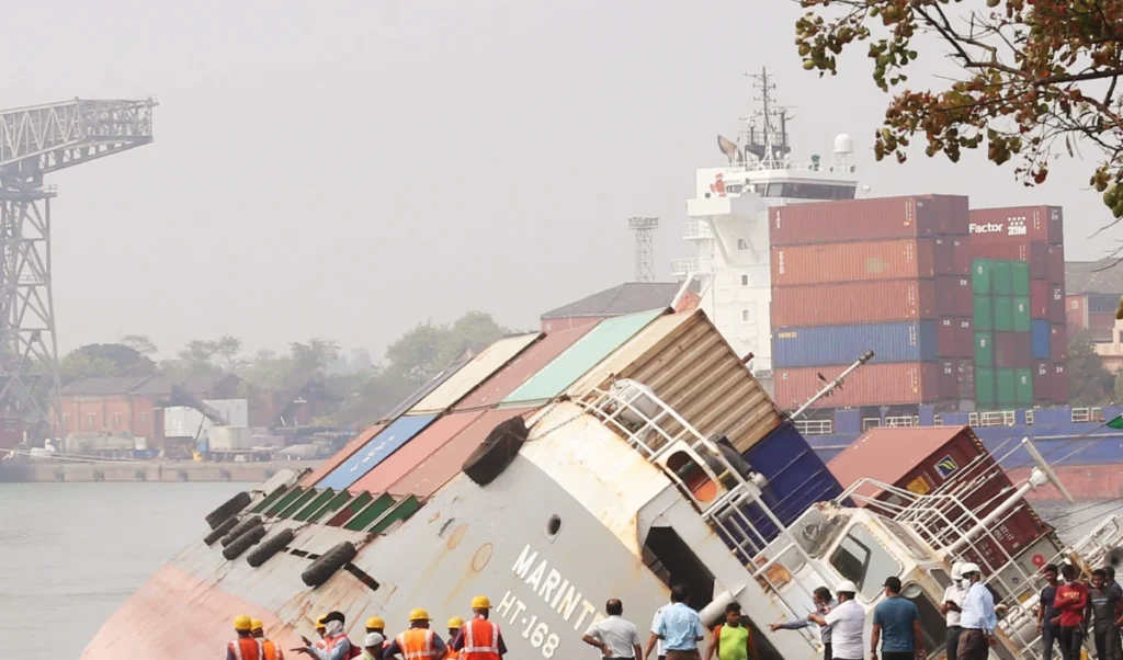 न्हावा शेवा बंदरगाह पर 12 करोड़ रुपये मूल्य का पाकिस्तानी सामान जब्त, दो गिरफ्तार