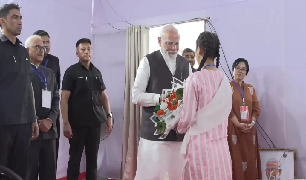 पीएम मोदी का मणिपुर को संदेश: मैं आपके साथ खड़ा हूं, नई सुबह दूर नहीं!
