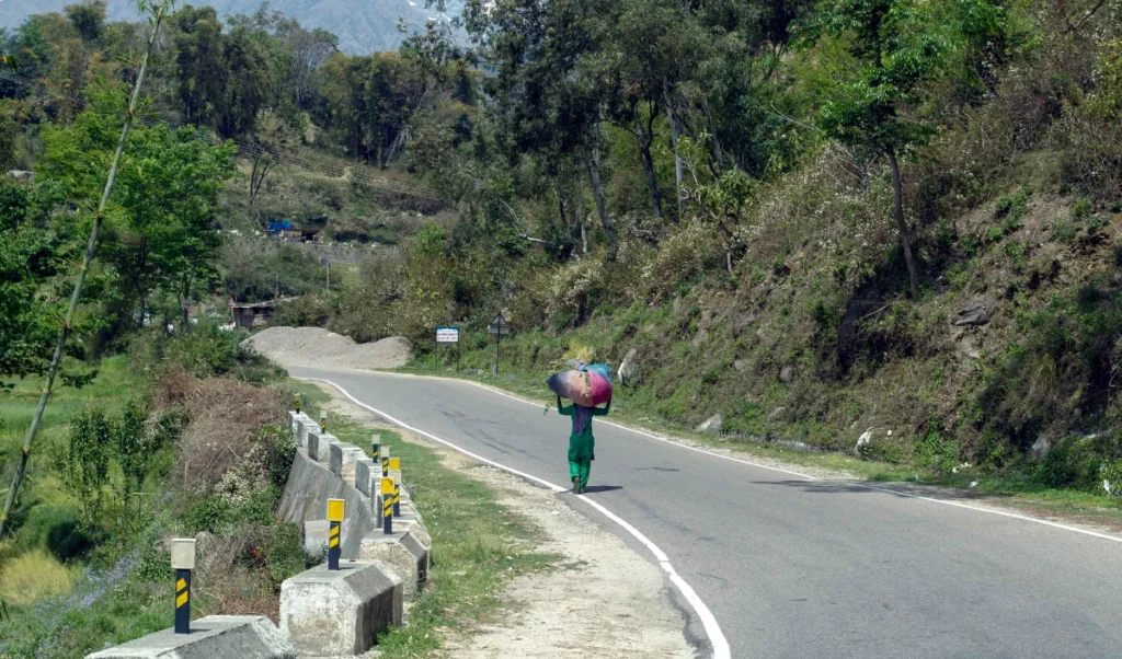 बिहार की ग्रामीण अर्थव्यवस्था को नई रफ़्तार दे रही हैं गांव की सड़कें