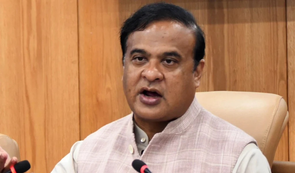 ‘अलविदा घुसपैठियों’, असम के मुख्यमंत्री हिमंत शर्मा ने 37 अवैध बांग्लादेशियों को वापस भेजने पर चुटकी ली