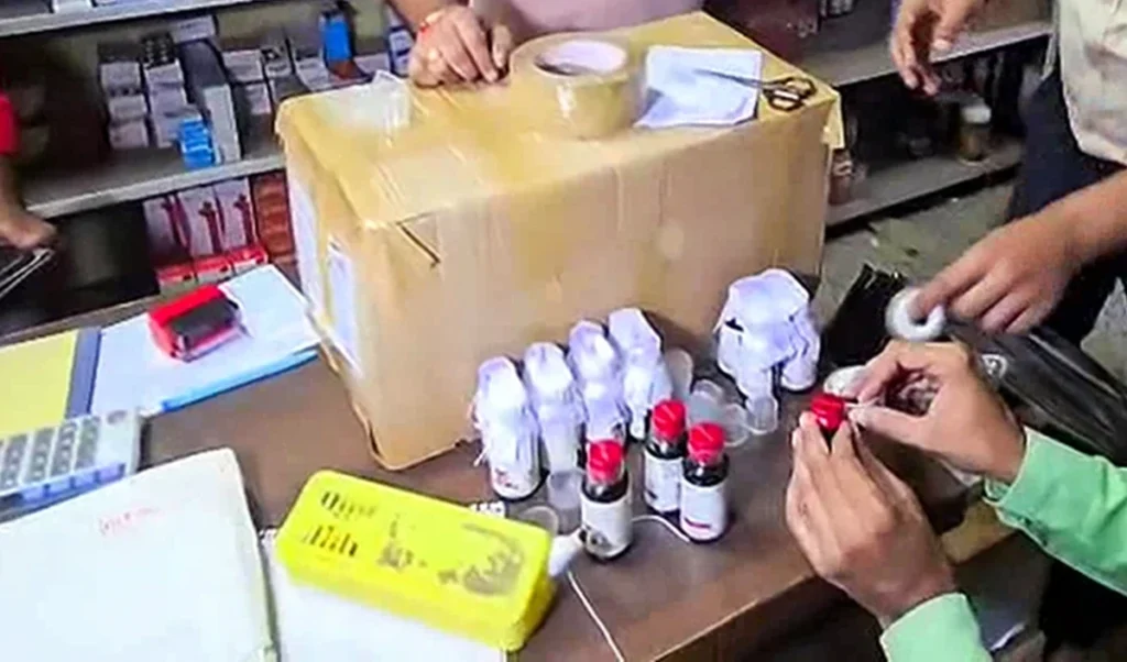 Cough Syrup Deaths | 20 बच्चों की मौत का इंसाफ! कोल्ड्रिफ सिरप निर्माता और सरकारी अधिकारियों के 7 ठिकानों पर ED के छापे