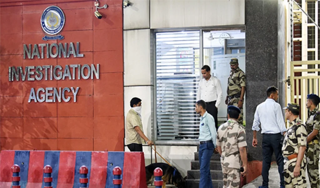 Nagaland to Bihar NIA Raid | नागालैंड से बिहार में हथियारों की तस्करी, एनआईए ने आरोपियों के परिसरों की तलाशी ली, तगड़ा माल बरामद Nagaland to Bihar NIA Raid | नागालैंड से बिहार में हथियारों की तस्करी, एनआईए ने आरोपियों के परिसरों की तलाशी ली, तगड़ा माल बरामद