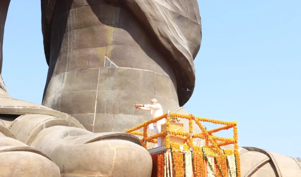 PM Modi ने सरदार पटेल को दी श्रद्धांजलि, ‘राष्ट्र्रीय एकता दिवस’ पर दोहराया एक भारत-श्रेष्ठ भारत का संकल्प PM Modi ने सरदार पटेल को दी श्रद्धांजलि, ‘राष्ट्र्रीय एकता दिवस’ पर दोहराया एक भारत-श्रेष्ठ भारत का संकल्प