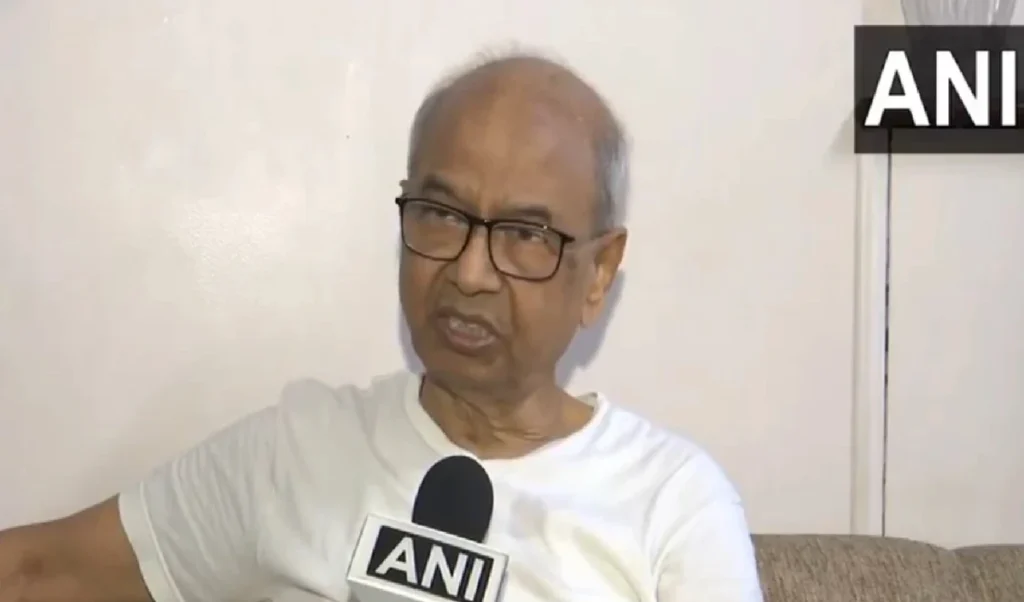 राकेश किशोर को भारी पड़ेगी CJI गवई की ओर जूता फेंकने की कोशिश, अटॉर्नी जनरल को पत्र लिखकर की गई अवमानना चलाने की मांग