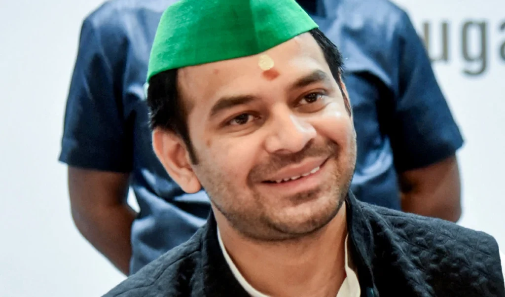 लक्ष्मण जिस तरह राम का सम्मान करते थे, वैसे ही तेजस्वी करें  : तेज प्रताप