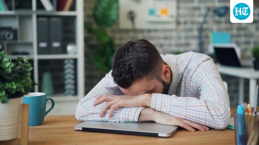 Struggling with tiredness? These 6 NHS-suggested tips can help you successfully deal with fatigue