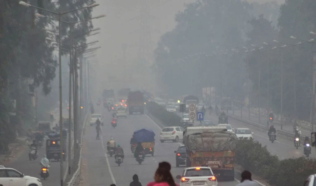 delhi turns into hell due to vote bank politics on pollution