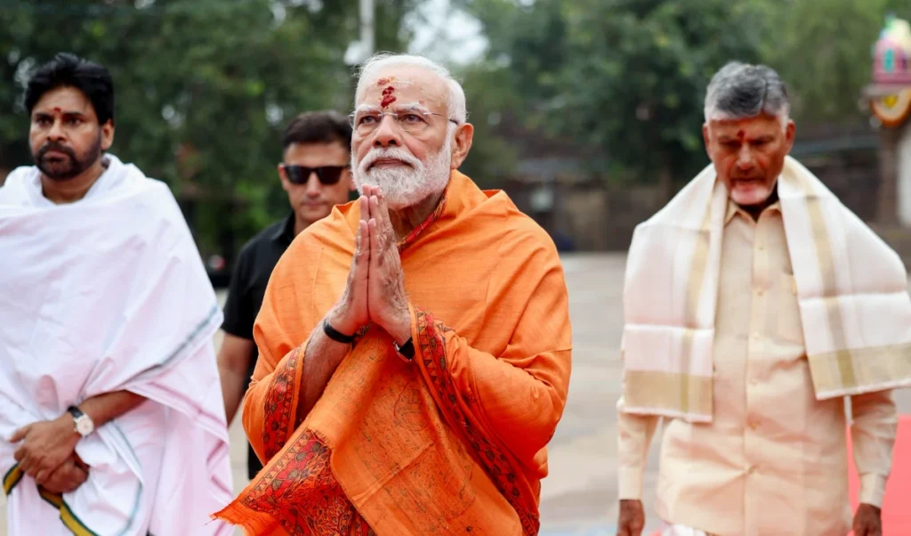 एकादशी पर आंध्र प्रदेश मंदिर में भगदड़, PM-CM ने जताया शोक; पीड़ितों को आर्थिक मदद का ऐलान