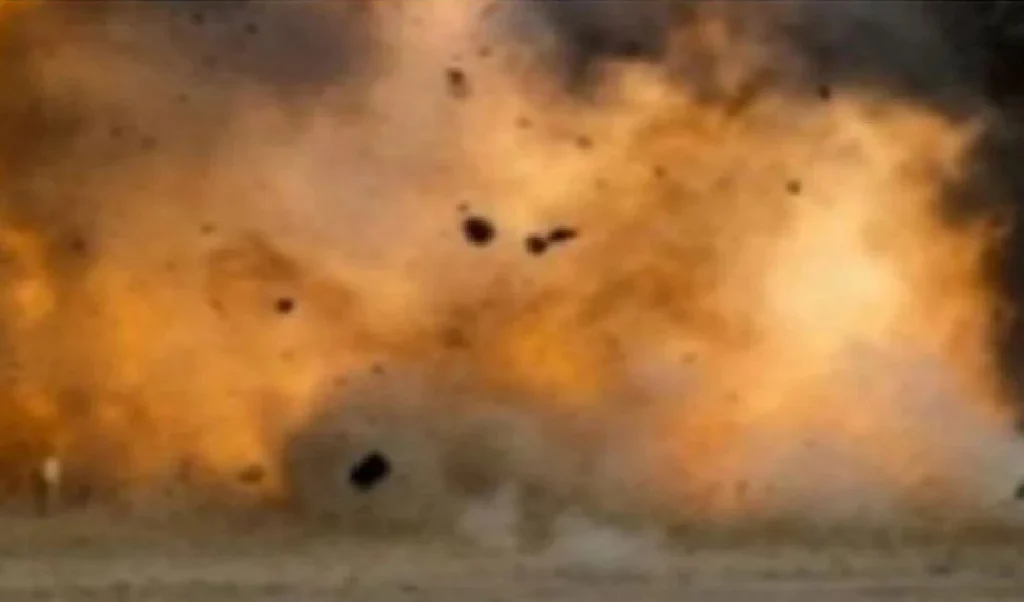 दिल्ली के बाद अब पाकिस्तान के इस्लामाबाद हाईकोर्ट के पास कार में भीषण बम धमाका, 12 लोगों की मौत