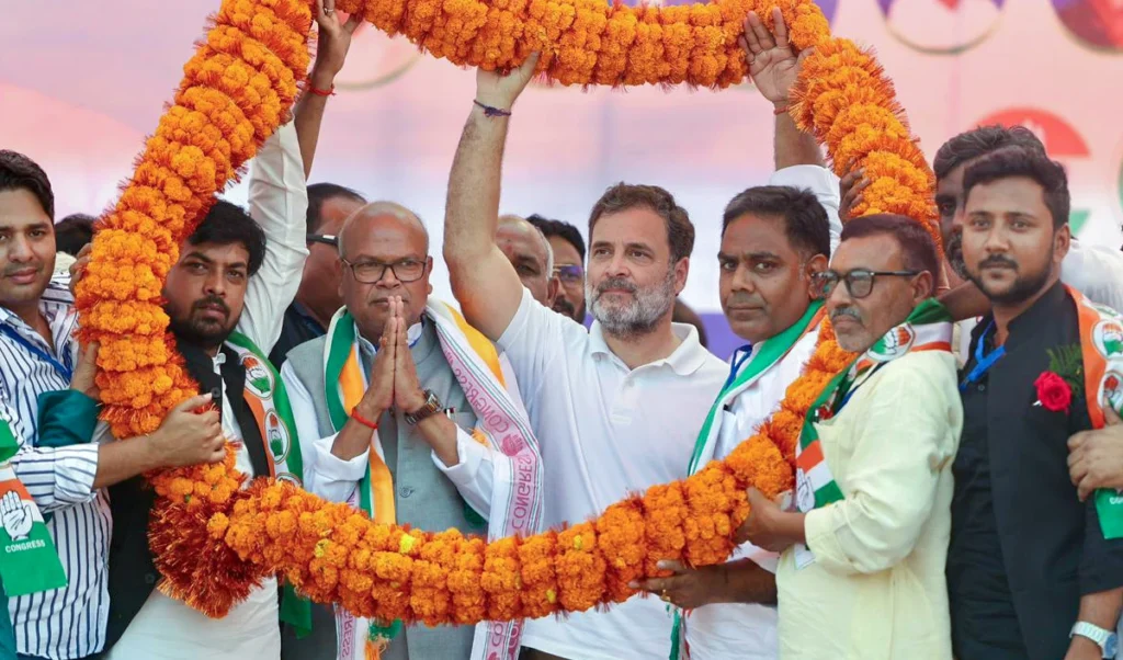 बिहार में राहुल गांधी का हैरान करने वाला दावा: ‘सेना पर है केवल 10% लोगों का नियंत्रण’ बिहार में राहुल गांधी का हैरान करने वाला दावा: ‘सेना पर है केवल 10% लोगों का नियंत्रण’