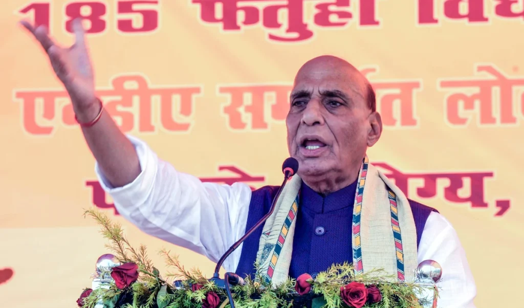 राजनाथ सिंह का राहुल गांधी पर निशाना: ‘पिछड़ों की चिंता है तो खुद LoP क्यों बने?’