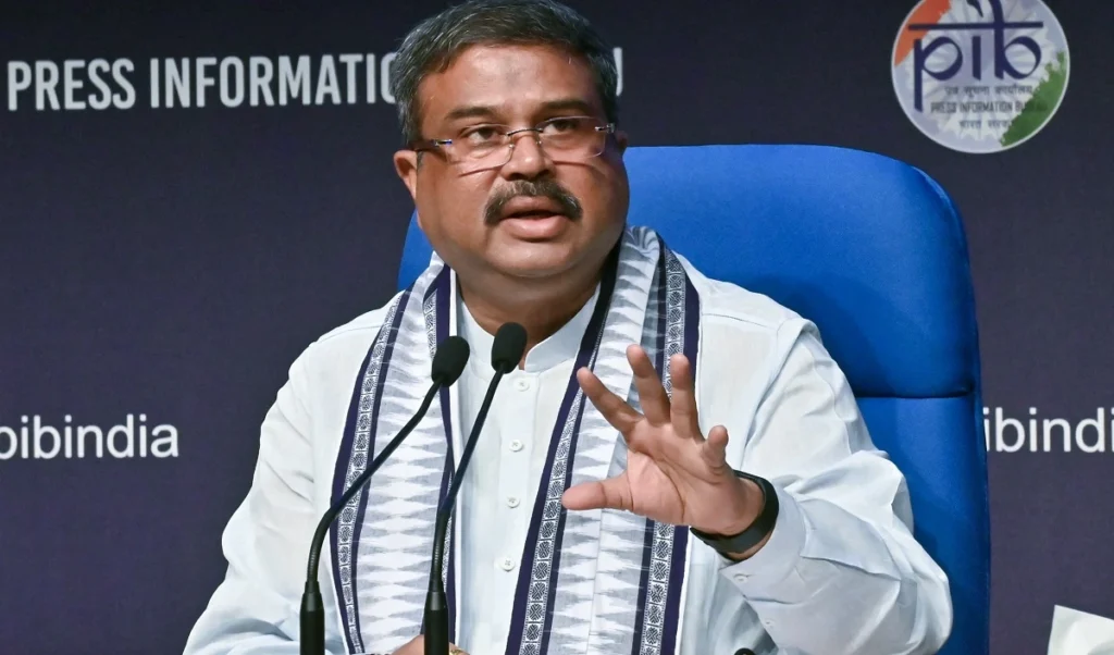 राहुल गांधी मानसिक रूप से दिवालिया, धर्मेंद्र प्रधान बोले- उनका हाइड्रोजन बम हो गया निष्क्रिय