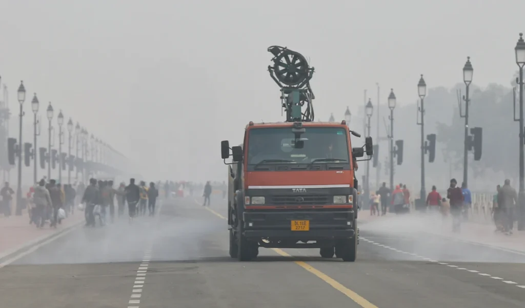 800 इंडस्ट्रीज़ बंद होंगी, सड़कों पर सिर्फ़ DTC बसें चलेंगी, दिल्ली सरकार का बड़ा प्रदूषण एक्शन प्लान