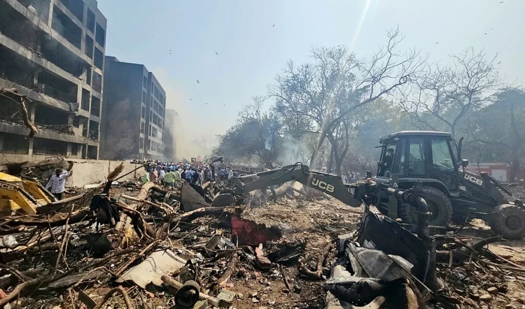 Air India Crash में मारे गए लोगों के शवों में ‘उच्च मात्रा में’ विषाक्त पदार्थ मिले: रिपोर्ट