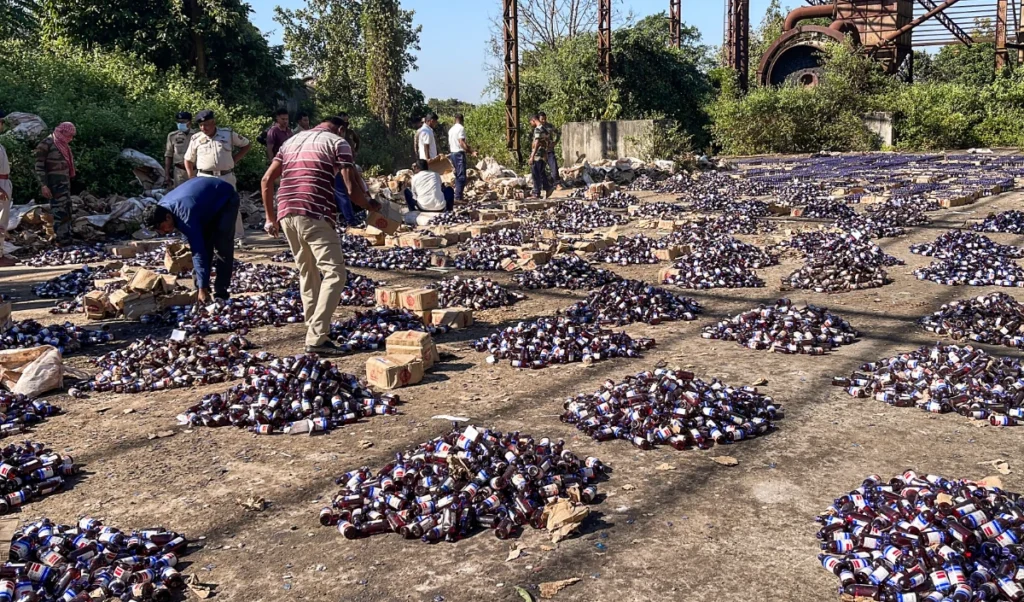 Cough syrup Case: 1 करोड़ बोतलों की तस्करी, हवाला और सीमा पार कनेक्शन का भंडाफोड़