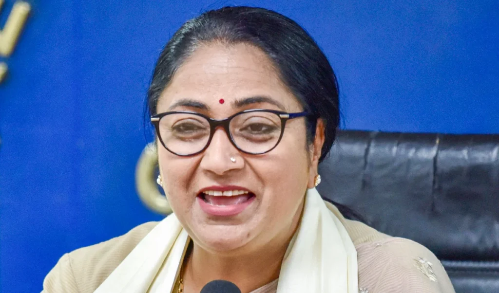 Delhi में छह अतिरिक्त वायु गुणवत्ता निगरानी स्टेशन स्थापित किए जाएंगे:  CM Rekha Gupta