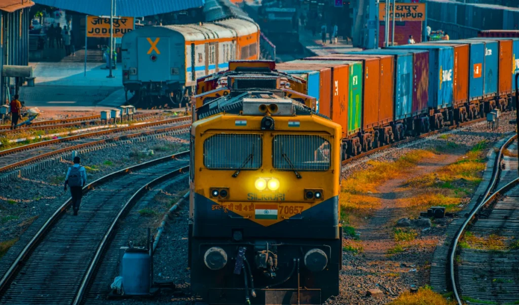 Railway JE Vacancy 2025: आरआरबी जूनियर इंजीनियर पदों पर आवेदन की आखिरी तारीख नजदीक, जल्द करें अप्लाई