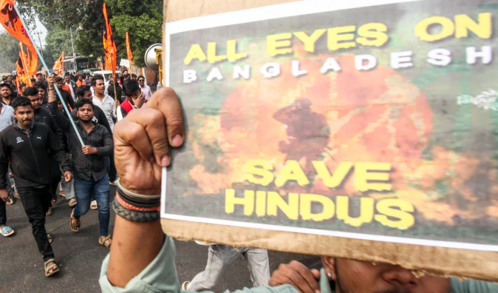 बांग्लादेश में हिंदुओं पर हिंसा जारी, दीपू चंद्र दास के बाद एक और की पीट-पीटकर हत्या, कानून-व्यवस्था पर सवाल