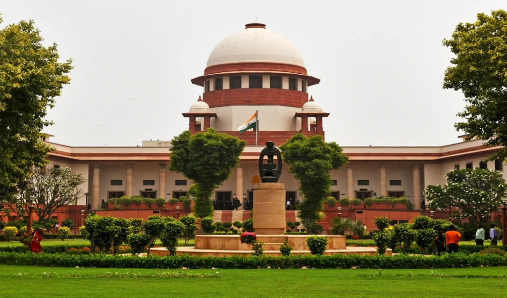 भगवान को आराम कहां करने देते हैं, SC ने जताई नाराजगी, बांके बिहारी मंदिर पर अधिकारी-UP सरकार तलब