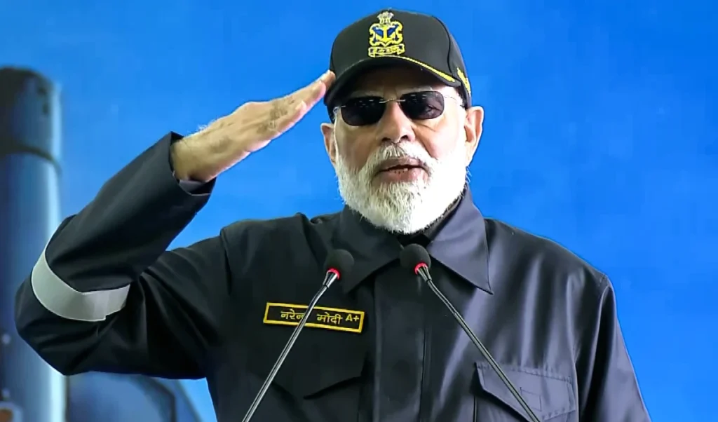 साहस और दृढ़ संकल्प का प्रतीक: पीएम मोदी ने नौसेना की शान में पढ़े कसीदे, समुद्री सीमाओं की बताई अहमियत