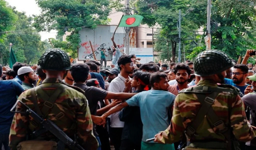 Bangladesh में कुछ बड़ा होने वाला है? भारत को लगी भनक और शुरू हो गया ताबड़तोड़ एक्शन