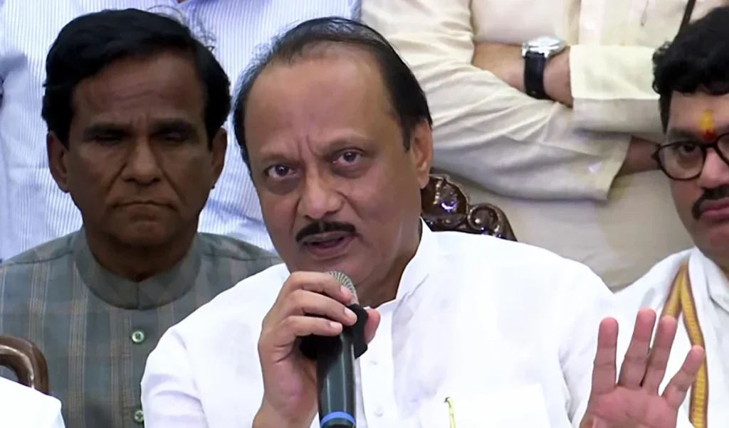 Baramati का ‘दादा’ खामोश: Plane Crash में अजित पवार का निधन, एक राजनीतिक युग का हुआ दुखद अंत।