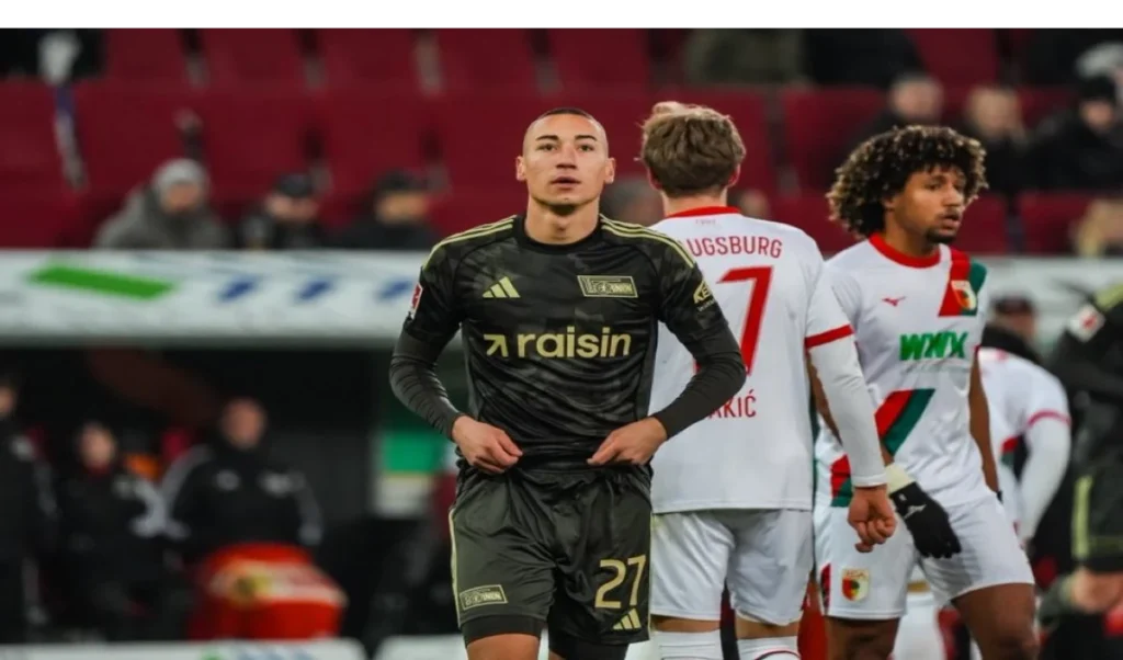 Bundesliga में यूनियन बर्लिन बनाम ऑग्सबर्ग मुकाबला ड्रॉ, दर्शकों के विरोध से रुका खेल