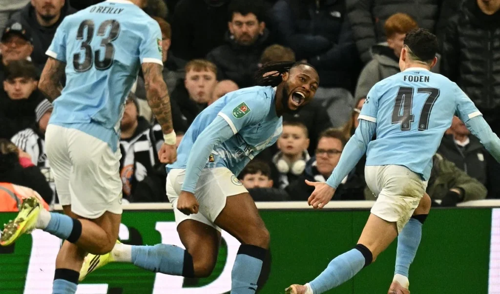 Carabao Cup: नए स्टार सेमेन्यो के दम पर मैनचेस्टर सिटी की बड़ी जीत, वेम्बली का टिकट लगभग पक्का! Carabao Cup: नए स्टार सेमेन्यो के दम पर मैनचेस्टर सिटी की बड़ी जीत, वेम्बली का टिकट लगभग पक्का!