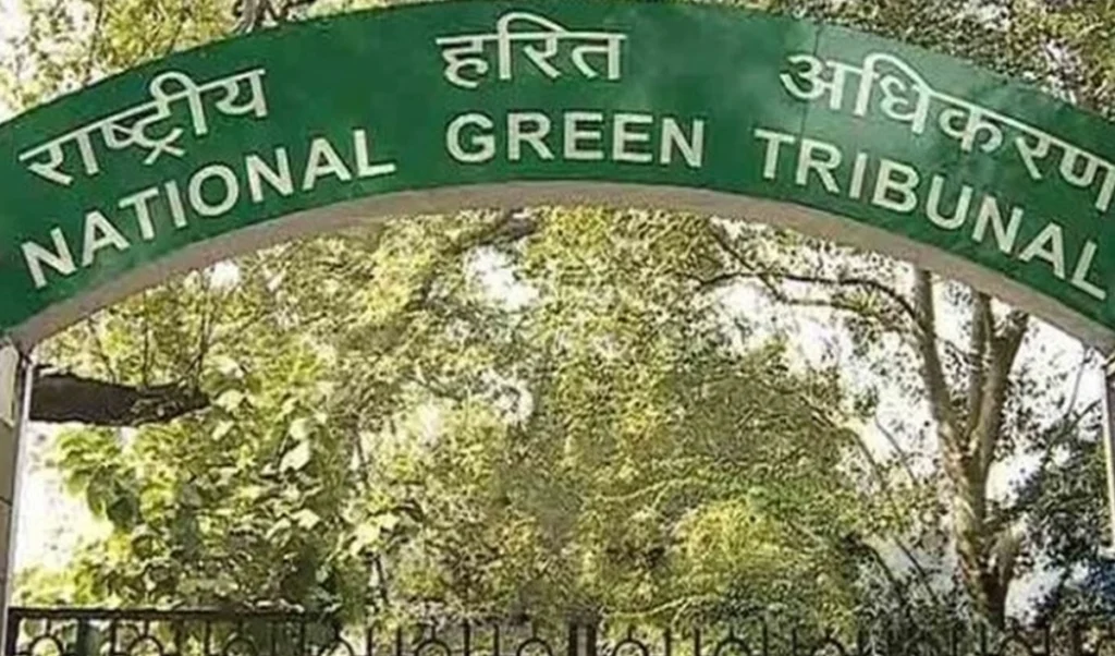 Delhi Pollution पर NGT सख्त, अवैध यूनिट्स पर Action में नाकाम Police को लगाई जोरदार फटकार